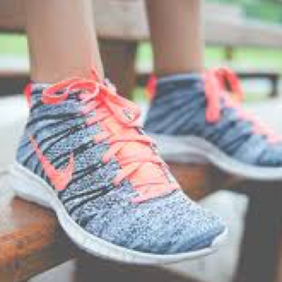 Nike Flyknit Chukka - Picture 3 of 7